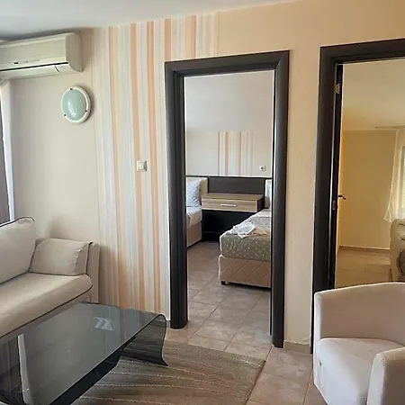Lazur Hotel 2*