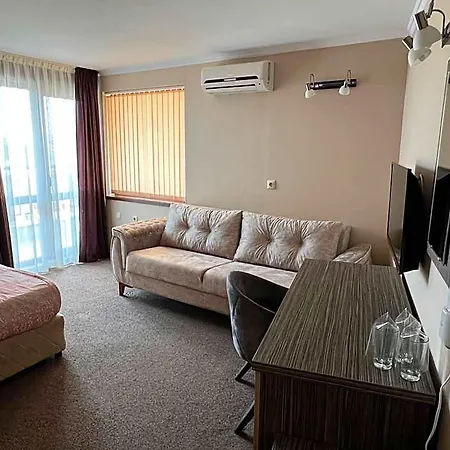 Lazur Hotel 2*